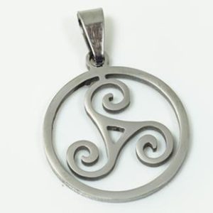 COLGANTE ACERO TRIQUETA 2 X 2,7CM